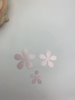 Aplique de flores em Cetim - Modelo 10- 3 tamanhos (1,5cm,2cm e 2,5cm) - - comprar online