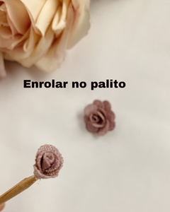 Imagem do FLORES EM LINHO PARA MONTAR