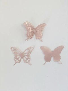 Aplique de borboleta vazada modelo 8