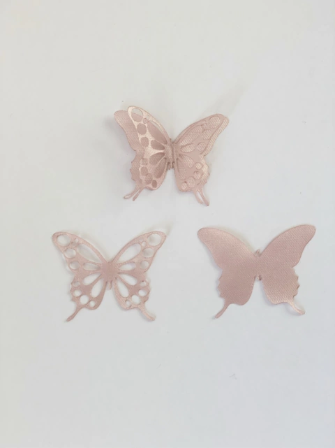 Aplique de borboleta vazada modelo 8