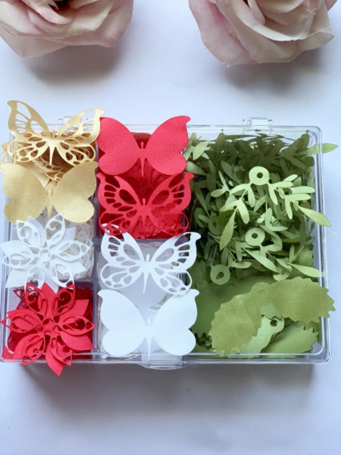 Kit de natal com 260 apliques em cetim