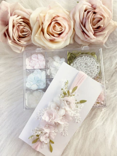 kit apliques flores em renda e folhagem cetim - comprar online