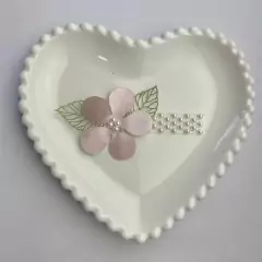 Imagem do Aplique de folha vazada em cetim