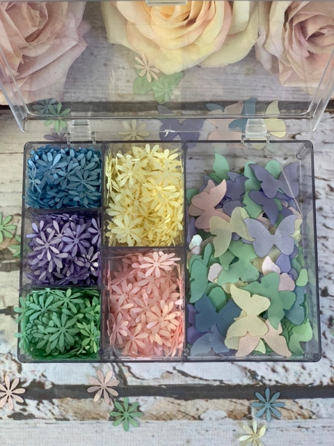 Kit com 1200 apliques - flor modelo 4 e borboletas