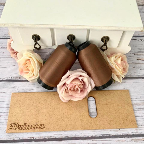 Kit Régua + 2 rolos de linha para cabelo de bonecas