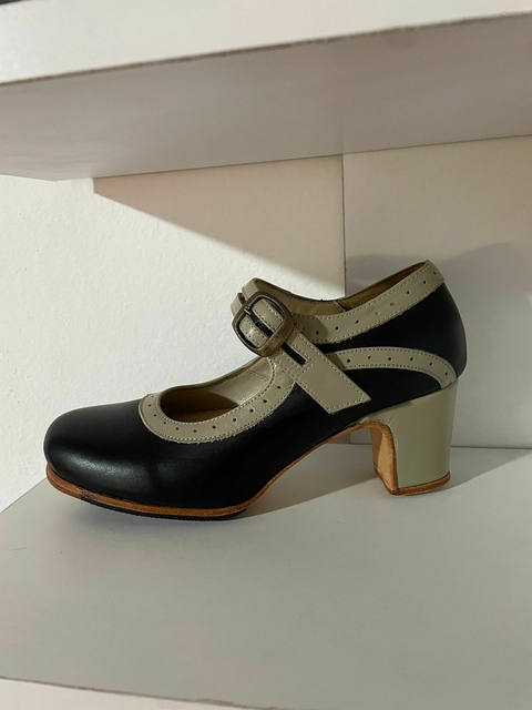 Modelo Anita - Negro/Beige