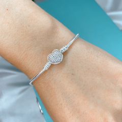 Pulseira para berloques fecho coração cravejado
