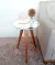 Mesa De Canto Lateral Pé Palito Branca com espelho 40 cm Diâmetro 60 cm Altura Casa Uai - Casa Uai Móveis