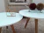 Conjunto de Mesas De Centro Vidro Pé Palito Paris Branca 50/50 cm de Diâmetro e 30/35 cm de altura - Casa Uai Móveis