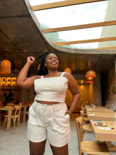 SHORTS AURORA LINHO CRU na internet