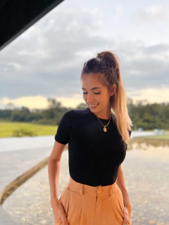 BLUSA CANELADA GOLA CARECA PRETA - comprar online