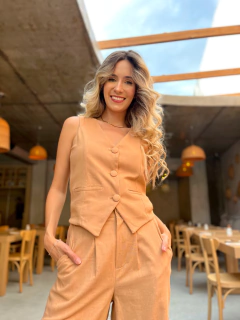 Imagem do COLETE LEOPOLDINA AMENDOA