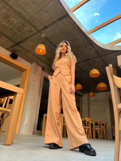 Imagem do COLETE LEOPOLDINA AMENDOA