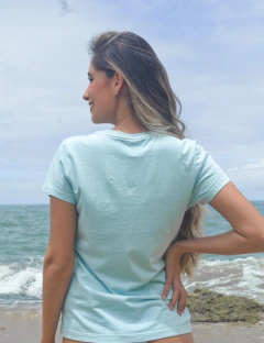 T-SHIRT "YOU CAN FIND ME AT THE SEA" AZUL - loja online