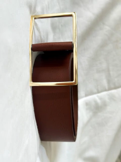 CINTO COURO FIVELA MARROM