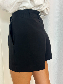 SHORTS ÁUREA ALFAIATARIA PRETO - SUNNY SOUL