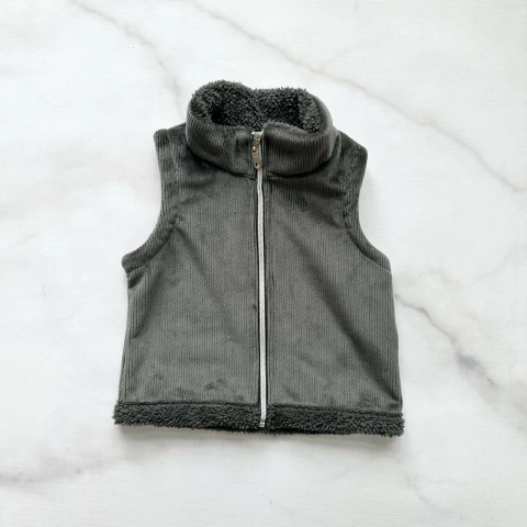 CHALECO CORDERITO GRIS