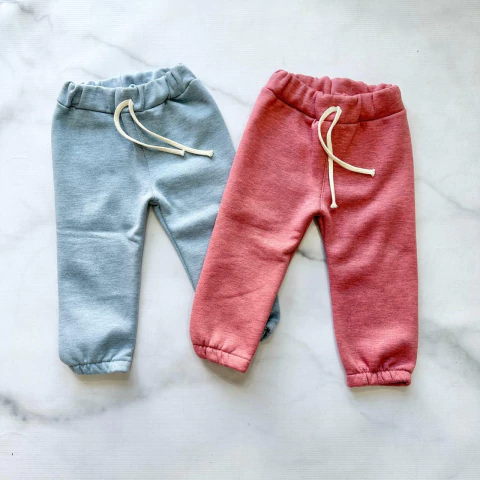 PANTALON FRISADO CON PUÑO