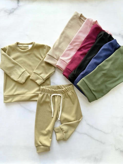 CONJUNTO LISO DE WAFFLE