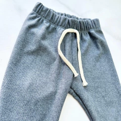 PANTALON DARLON LISO - dimon kids