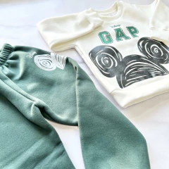 CONJUNTO FRISADO GAP MICKEY - comprar online
