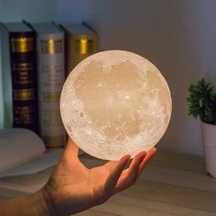 Luminária Lua com controle remoto e Led 16 cores - La Criativa | Loja De Presentes Criativos, Utilidades Domésticas, Produtos Para Casa