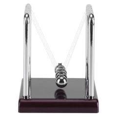 Pêndulo de Newton Clássico Elegância e Ciência na Decoração na internet