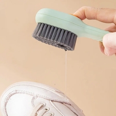 Escova de Limpeza Multiuso com Dispenser de Sabão na internet