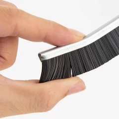 Imagem do Kit 3 Escovas de Limpeza para Janelas e Cantos Difíceis