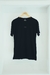 Remera negra “gomita”