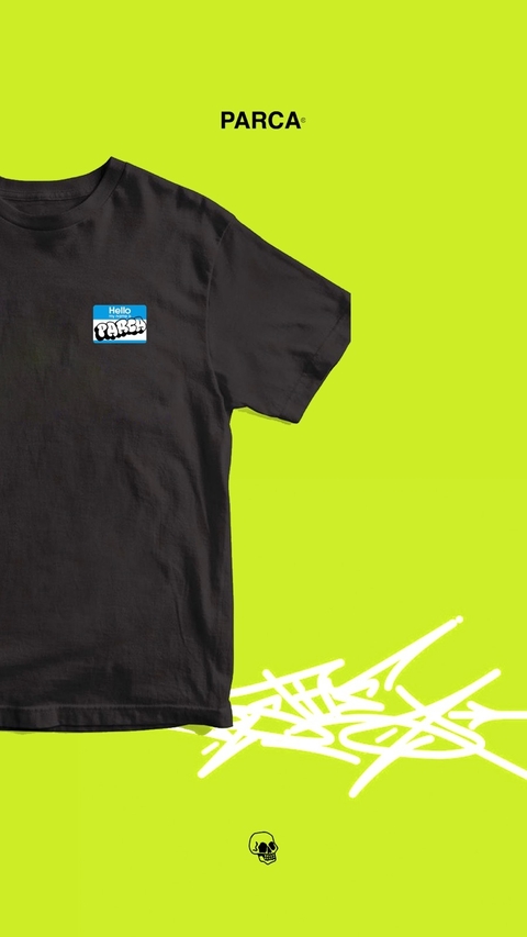 Remera negra "my name is PARCA"