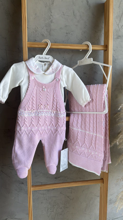 Kit saida de maternidde Jardineira tricot Isabelli - Beth bebe - comprar online