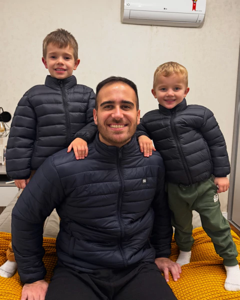 JAQUETA UNISSEX PRETA SEM CAPUZ - comprar online