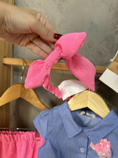 CAMISA MC E SAIA E FAIXA ROSA NEON -KUKIE - Pedro e Pedrita Store