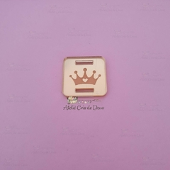 Passador de elástico em acrílico coroa princesa