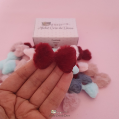 Aplique laço de pelucia - 5 x 3cm