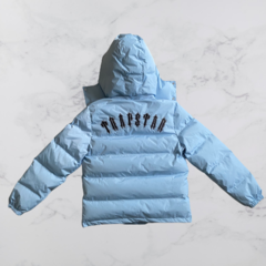 Jaqueta Trapstar Irongate Detachable Hood Azul Bebê - loja online