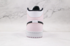 Imagem do Air Jordan 1 Mid ''Barely Rose''