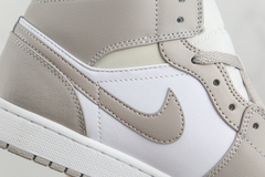Air Jordan 1 Mid ''Linen'' na internet