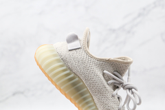 Yeezy Boost 350 V2 ''Sesame'' na internet