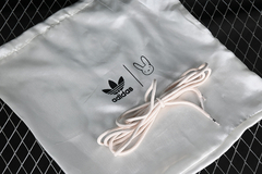 Adidas Campus x Bad Bunny "Wild Moss" na internet