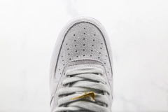 Air Force 1 '''Light Smoke Grey'' na internet