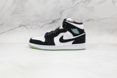 Air Jordan 1 Mid ''White Black Teal Tint''