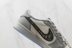 Imagem do Air Jordan 1 Low x Dior
