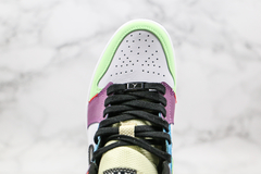 Air Jordan 1 Mid ''Multi Color'' na internet