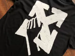 Camiseta Off-White - comprar online