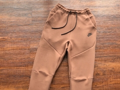 Conjunto Nike Tech Fleece Marrom - Hang Store