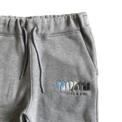 Conjunto Trapstar Chenille Decoded Cinza/Azul na internet