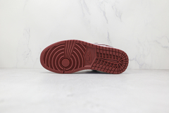 Air Jordan 1 Low "Team Red" na internet