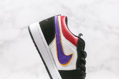 Air Jordan 1 Low "Lakers Top 3" na internet